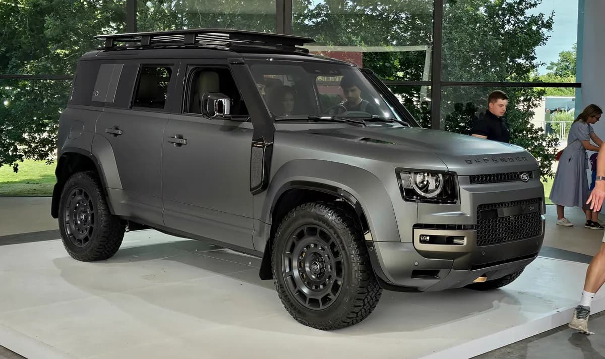 Land Rover Defender OCTA