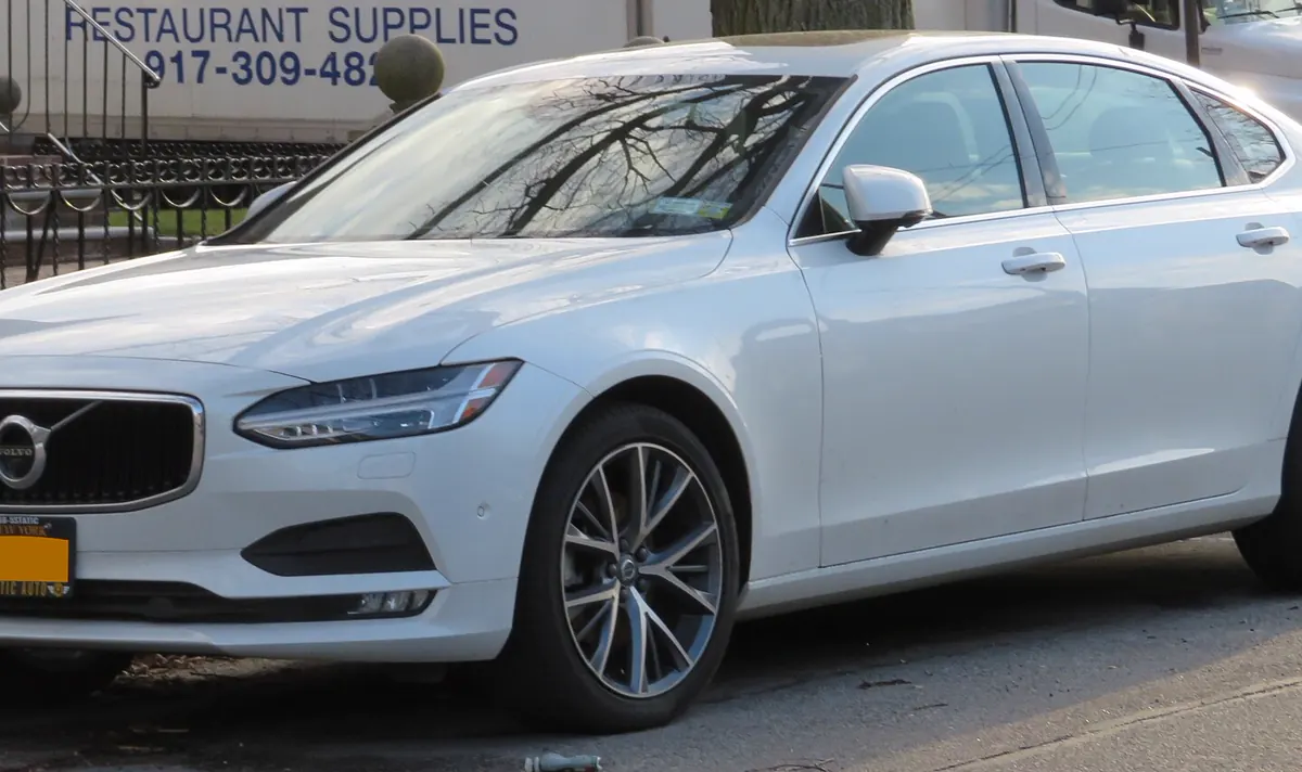 Volvo S90